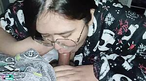 ปากน้ำรักกลางแจ้งบนระเบียง เย็ดแบบเปิดเผยใครดูอยู่?