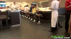 สาวไทยเอเชียโดนจับมาเย็ดเร็วๆ นมเล็กๆ และหุ่นแน่นๆ ทำให้ฉันคลั่ง