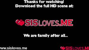 Emma Starletto a Britt Blair dráždia Alexa vianočnými prekvapeniami z pičky v spálni