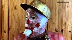 Fan, Mistress April dominerar med elefantlång kuk i bondage!