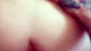 Branquinha Mostrando Sua Bunda Grande Querendo Pau