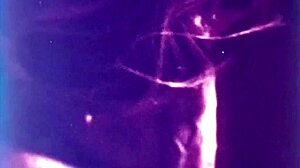 Enteada vintage se escondendo comigo