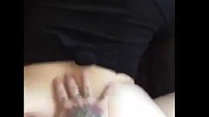 Branquinha Mostrando Sua Bunda Grande Querendo Pau