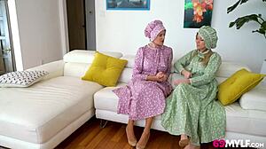 Амишские мачехи Пенни и Пристин Эдж меняются членами ради кайфа!