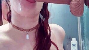 Woman gives sloppy sucking in casual encounter