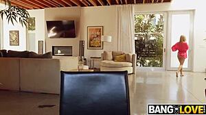 массаж горячей Джессы Роудс с Дэнни Маунтин в действии