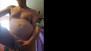 Bisexual guy shoots huge load, so hot! 🔥