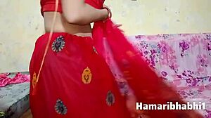 हॉट इंडियन वाइफ को रेड साड़ी में जोर से ठोका!