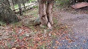 Lesbian Seksi Fingering Outdoor Setelah Adrenalin Naik di POV Homemade Kolombia