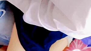 Söpö 18+ opiskelijatyttöystävä saa raakaa paukutusta koulun jälkeen ilman kondomia