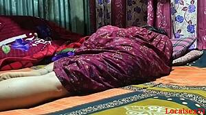 Bhabhi Ki Chudai Seru dengan Handjob Diam-Diam di Rumah