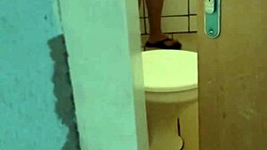 Eu Vi Ele Tomando Banho