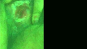 latina milf masturbates her pussy to squirt