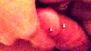 妻子在挑逗游戏中玩鸡巴