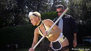 ブロンドのミルフプールガールがパーティーボーイに激しくファック、OMG 超ラフ！