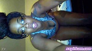 Check out this ass on webcam! 😘 So hot!