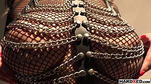 Egzotik Asyalı Porno Yıldızı Büyük Doğal Memeleriyle Sert Oral ve Sikiş Yapıyor