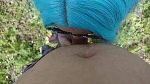 Student gives blowjob in public park