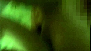 アマチュアカップルが蒸し暑い自家製リアリティでワイルドに