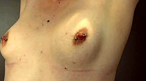 내 큰 엉덩이 블론드가 묶여 머신뱅 하드하게 당해. 미친듯이 느껴졌어!