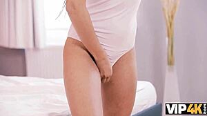 ¿Alguna vez lo has hecho con alguien tan flaca y joven?