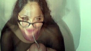 我忍不住吞精，每次都太爽了！