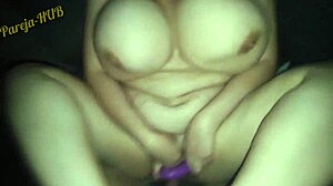 मेरा दोस्त मेरी चूत को अपनी वर्गोटा से तबाह करता है!