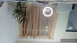 Τα twinks παίρνουν τεράστιες εκφορτίσεις από τους studs της φαβέλα σε άγρια γυμνή όργια. Χαμός ξεσπάει.