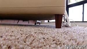 tasting teen's shaved pussy with small tits in hardcore fucking