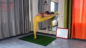 레지나 느와르, 노란 타이츠 벗을래?