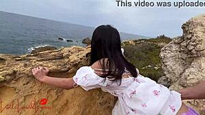 Pernah Digoyang Dua Kali di Pantai Umum Kayak Remaja Asia 18+ Ini?