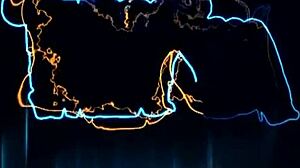 Danna caliente desnuda orinando en la calle