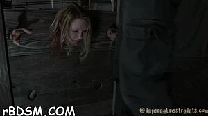 Cewek Dirantai Tahan Hisap Kontol dan Pussy Diikat dalam Bondage BDSM Kotor