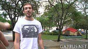 hey, loving this big gay knob action, so hot! 😍