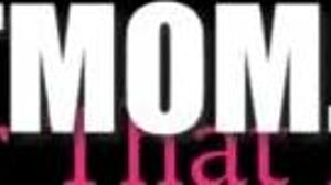 Briana Banderas és Joshua Lewis elragad a nagy mellekkel