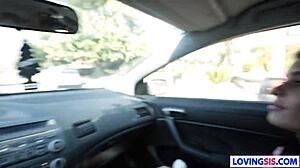 помагам на Катя Родригес с жестоко чукане