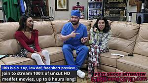 Primer examen ginecológico de Solana se vuelve kinky con el Doctor Tampa