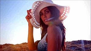 federica nargi tribute in bikini draws cheers!