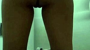 Anna Bell Peaks freaks with Ricky Spanish