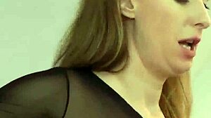 Hot stocking blonde sucks 😏