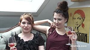 Ina ve Maria, Bağlamalı Kinky Lezbiyen Eğlencesini Keşfediyor