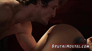 ดูนี่สิ นางรำน้ำแตกกับนักท่องเที่ยว Felicity!