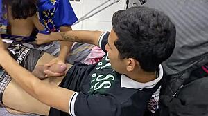 Besöker doktorn och hittar en kåt sjuksköterska redo för action, så jag knullar henne och mjölkar hennes enorma bröst