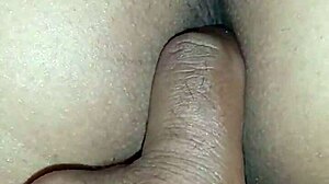 teen's tight ass stretched in amateur anal. can't believe how deep it goes with novinha!