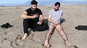 Prečo Magic Javi núti rovného chlapa ochutnať kurac vonku?