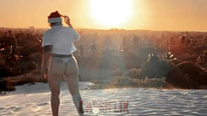 Did you see mamãe noel masturbating to orgasm?