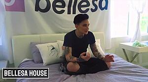 يا رجل، لي رافن ونيكي هارتس يلعقن بعضهما كويس!