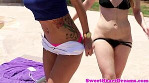 Young Babes In 69 Cunilingus And Face Sitting