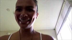 ¡Wow! Hermana ebony Alina Ali folla a hermano en cuarentena!