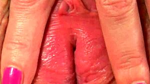 Wow, Anglia legszexisebb érett titkárnői megőrjítenek... a fenébe!